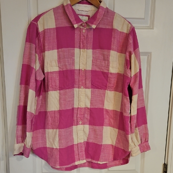 American Eagle Outfitters Tops - American Eagle Pink and White Shirt